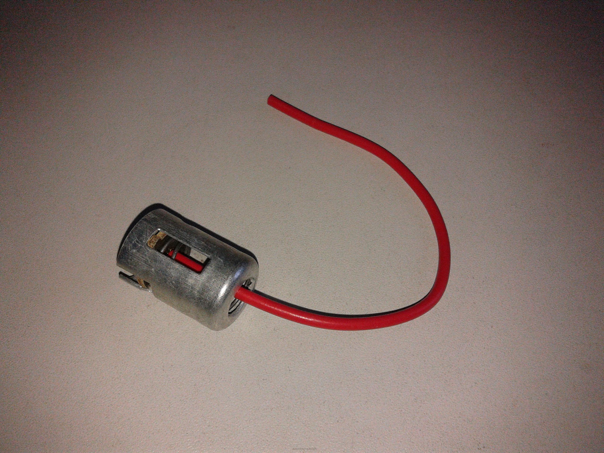 Patice žárovky BA15s s jedním kabelem